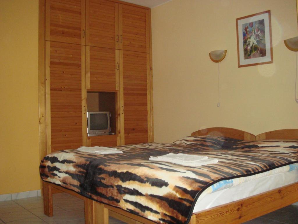 Roza Hotel Es Apartmanhaz 에스테르곰 객실 사진